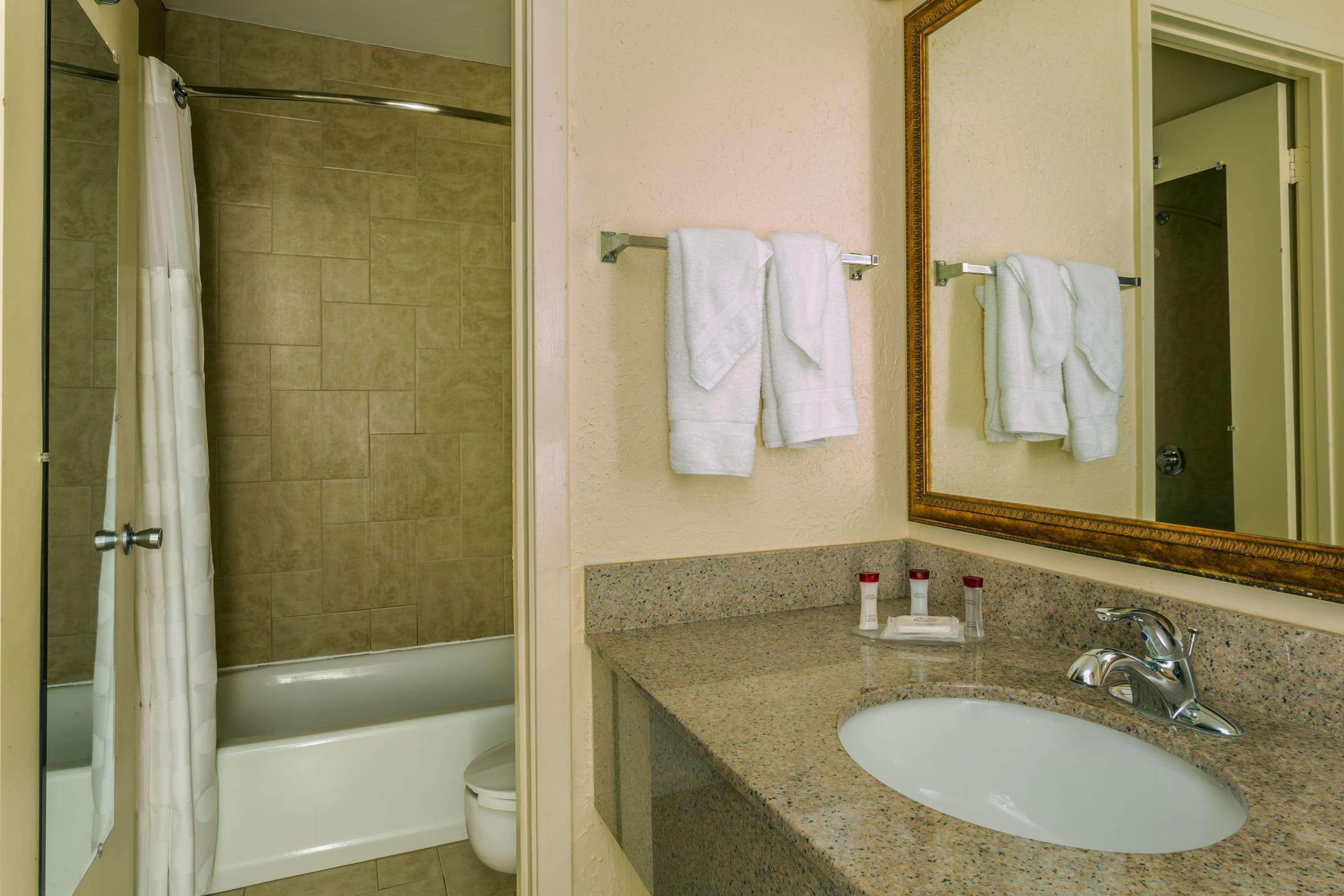 Ramada By Wyndham Houma Hotel Exterior photo